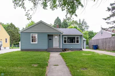 634 11th Street N, Moorhead, MN 56560 - Photo 1