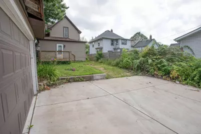 1011 Minnehaha Avenue E, Saint Paul, MN 55106 - Photo 9