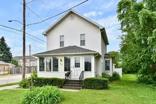 231 E Mark St, Winona, MN 55987 - Photo 1