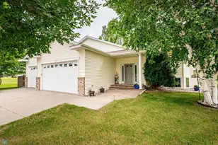 106 12th St NE, Barnesville, MN 56514 - Photo 1