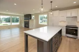 1945 Spruce Meadows Dr SE, Rochester, MN 55904 - Photo 3