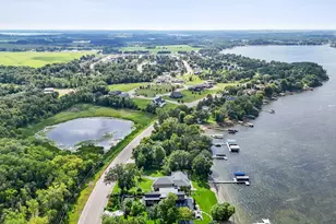 886 S Shore Dr, Detroit Lakes, MN 56501 - Photo 51