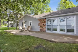 886 S Shore Dr, Detroit Lakes, MN 56501 - Photo 11