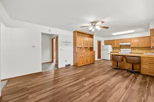 226 Ash Ave, Bird Island, MN 55310 - Photo 7