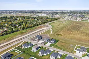 2924 Prairie Farms Cir S, Fargo, ND 58104 - Photo 55