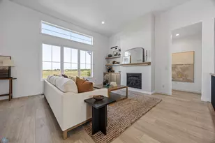 2924 Prairie Farms Cir S, Fargo, ND 58104 - Photo 7