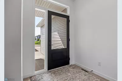 2924 Prairie Farms Circle S, Fargo, ND 58104 - Photo 5