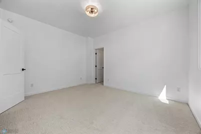 2924 Prairie Farms Circle S, Fargo, ND 58104 - Photo 33