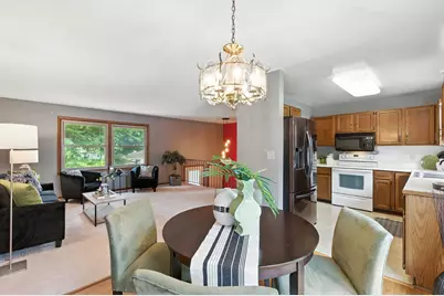 507 17 1/2 Street SE, Rochester, MN 55904 - Photo 1