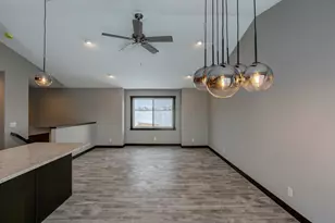 492 Coyote Way, New Richmond, WI 54017 - Photo 7