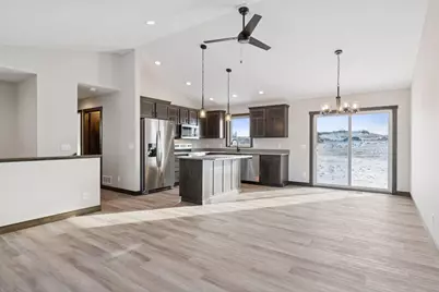 492 Coyote Way, New Richmond, WI 54017 - Photo 9