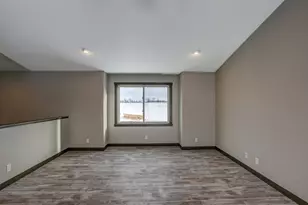 492 Coyote Way, New Richmond, WI 54017 - Photo 9