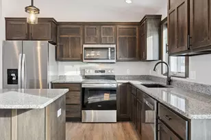 492 Coyote Way, New Richmond, WI 54017 - Photo 7