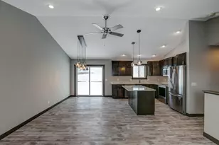 492 Coyote Way, New Richmond, WI 54017 - Photo 5