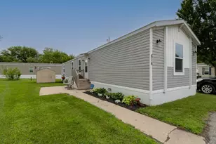 616 Southhaven Dr, Mankato, MN 56001 - Photo 1