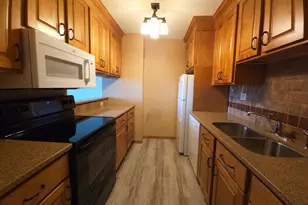 1181 Edgcumbe Rd, Saint Paul, MN 55105 - Photo 1