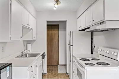 814 9th Avenue S #5, Hopkins, MN 55343 - Photo 9