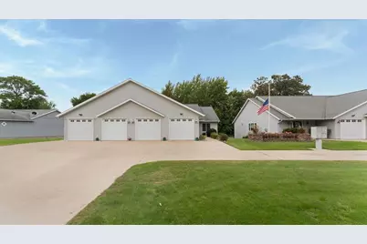 820 N McKay Avenue NE, Alexandria, MN 56308 - Photo 1