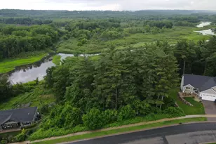 925 Riverview Ln, Belle Plaine, MN 56011 - Photo 1