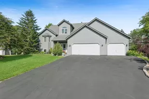 co★ 14159 McCoy Ct, Eden Prairie, MN 55347 | Realtor.com®