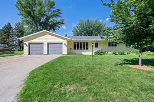 326 Circle Dr SW, Hutchinson, MN 55350 - Photo 1