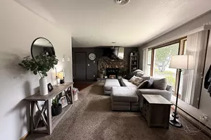 112 Orchard Cir, Montevideo, MN 56265 - Photo 11