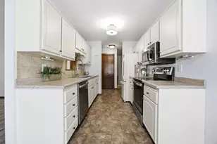 2440 15th St S, Fargo,  58103 - Photo 5