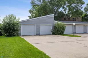 2440 15th St S, Fargo,  58103 - Photo 29