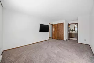 2440 15th St S, Fargo,  58103 - Photo 15