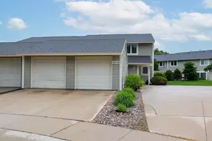 1916 Greenview Pl SW, Rochester, MN 55902 - Photo 1