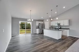 621 47th Ave NE, Saint Cloud, MN 56304 - Photo 1