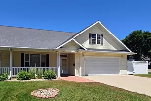 301 6th St SW, Pipestone, MN 56164 - Photo 1