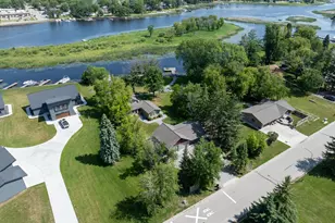 403 Riverview Dr SE, Warroad, MN 56763 - Photo 7