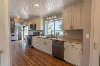 403 Riverview Drive SE, Warroad, MN 56763 - Photo 21