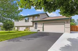 9151 Pelican Ln, Monticello, MN 55362 - Photo 1