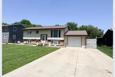1908 Summit Avenue, Worthington, MN 56187 - Photo 1