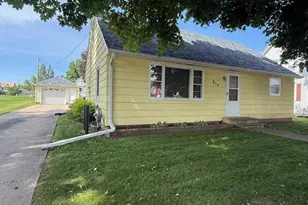 819 Washington Street E, Caledonia, MN 55921 - Photo 1