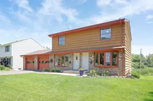 529 Wheeler Dr, Excelsior, MN 55331 - Photo 1