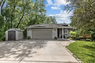 1610 Ranier Cir, Plymouth, MN 55447 - Photo 1