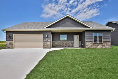 412 22nd Avenue NW, Waseca, MN 56093 - Photo 1