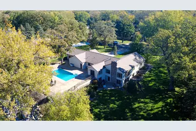 660 Lakewood Drive SW, Hutchinson, MN 55350 - Photo 3