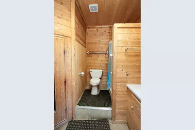 660 Lakewood Drive SW, Hutchinson, MN 55350 - Photo 27