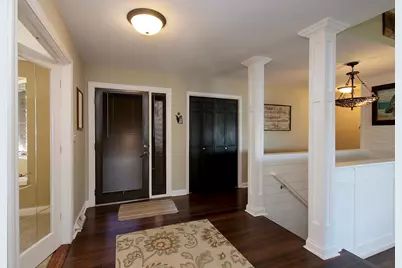 660 Lakewood Drive SW, Hutchinson, MN 55350 - Photo 5