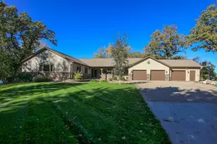 660 Lakewood Dr S W, Hutchinson, MN 55350 - Photo 1