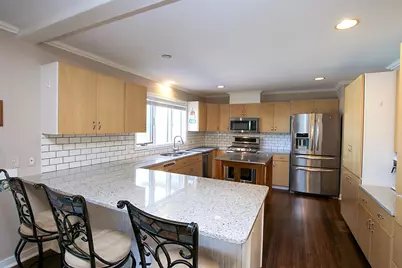 660 Lakewood Drive SW, Hutchinson, MN 55350 - Photo 9