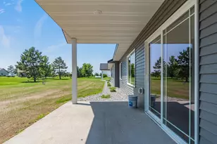 605 W Colfax St, Parkers Prairie, MN 56361 - Photo 7