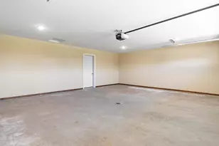 605 W Colfax St, Parkers Prairie, MN 56361 - Photo 31