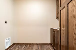 605 W Colfax St, Parkers Prairie, MN 56361 - Photo 23