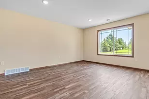 607 W Colfax St, Parkers Prairie, MN 56361 - Photo 23