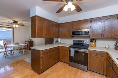 301 Nottingham Court, North Mankato, MN 56003 - Photo 9